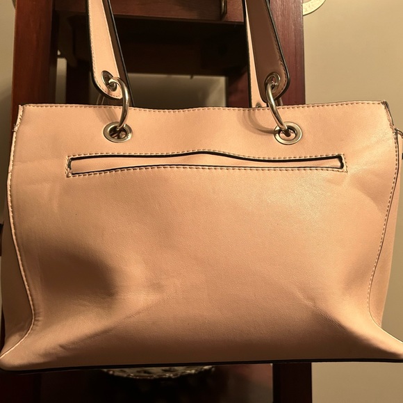 GUESS Handbag - Preloved - Picture 2 of 5
